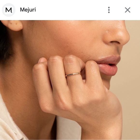 Mejuri black diamond line ring - Picture 2 of 5